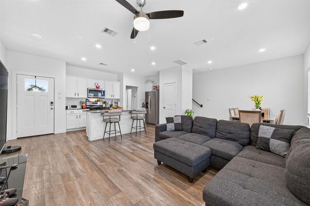 4022 San Andres Lane, Houston, TX 77045