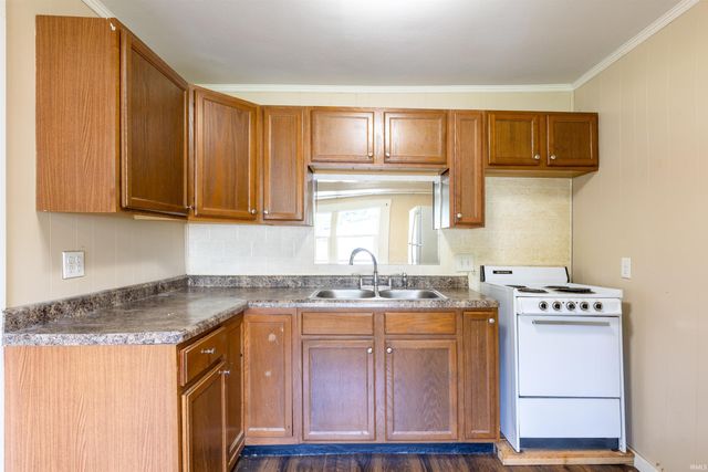 2215 Rehm Drive, Fort Wayne, IN 46819