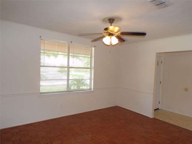 10707 Carvel Lane, Houston, TX 77072