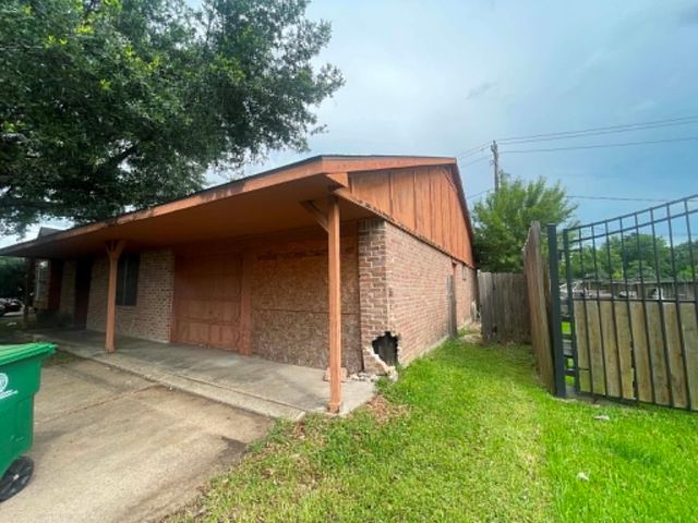 10707 Carvel Lane, Houston, TX 77072