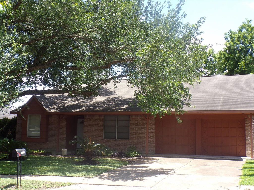10707 Carvel Lane, Houston, TX 77072