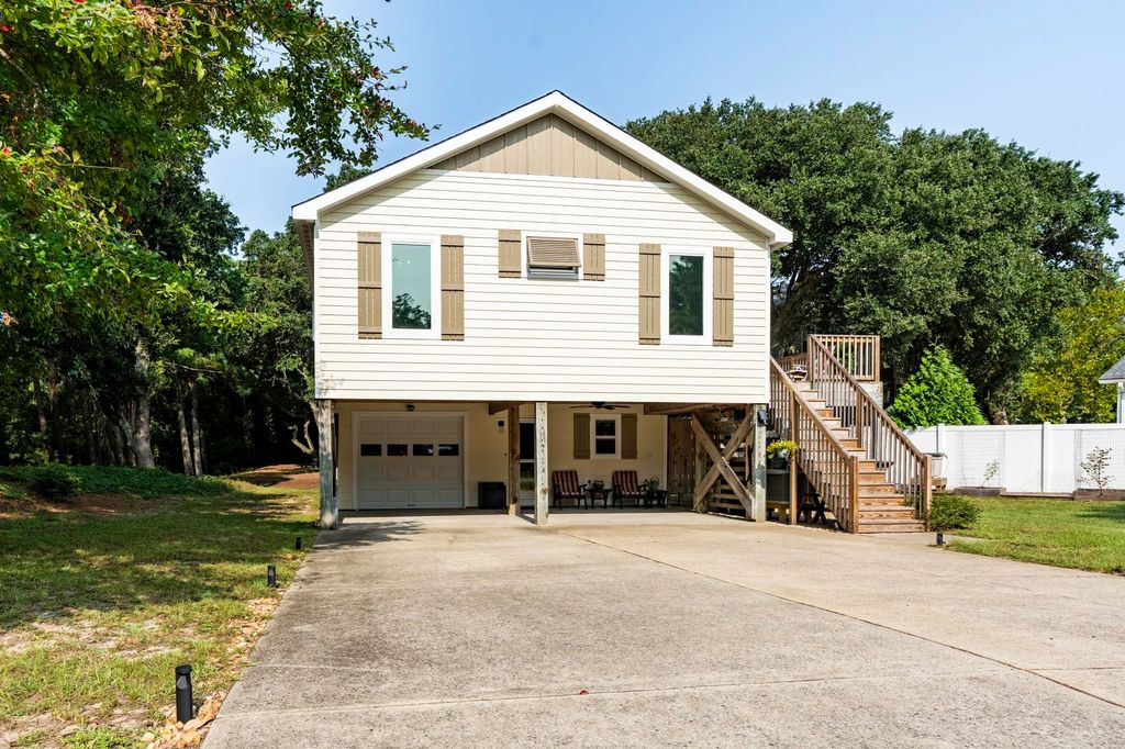 Image 1 of property listing at 400 W Landing Drive Lot 63, Kill Devil Hills, NC 27948