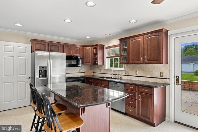 3356 MARIETTA AVE, Lancaster, PA 17601