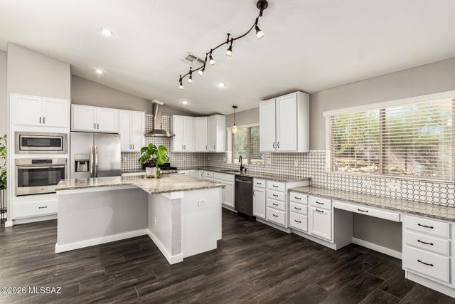 10720 E Silver Vein Drive, Tucson, AZ 85748