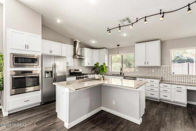 10720 E Silver Vein Drive, Tucson, AZ 85748