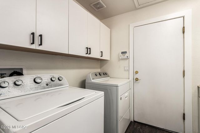 10720 E Silver Vein Drive, Tucson, AZ 85748