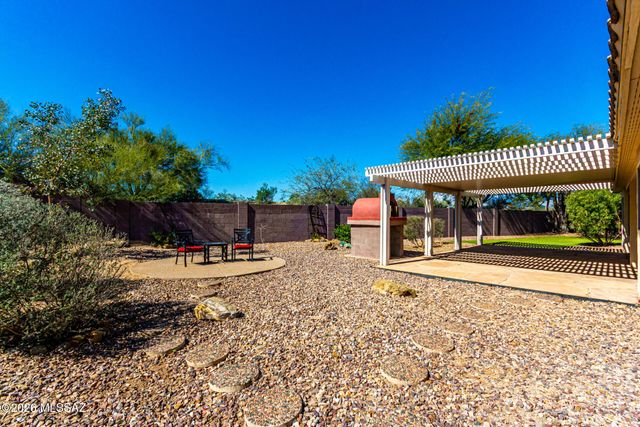 10720 E Silver Vein Drive, Tucson, AZ 85748