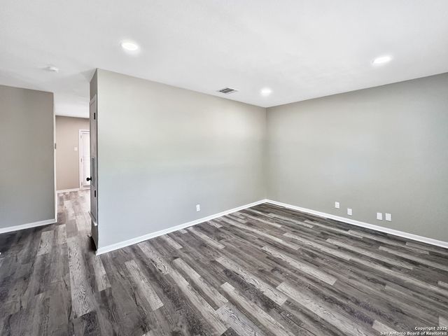 4110 Tropical Dr, San Antonio, TX 78218