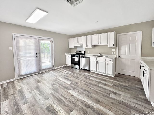 4110 Tropical Dr, San Antonio, TX 78218