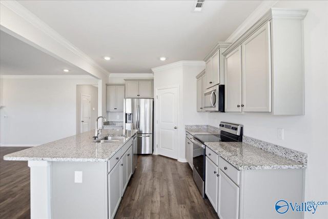 123 Blackburn Trace, Huntsville, AL 35811