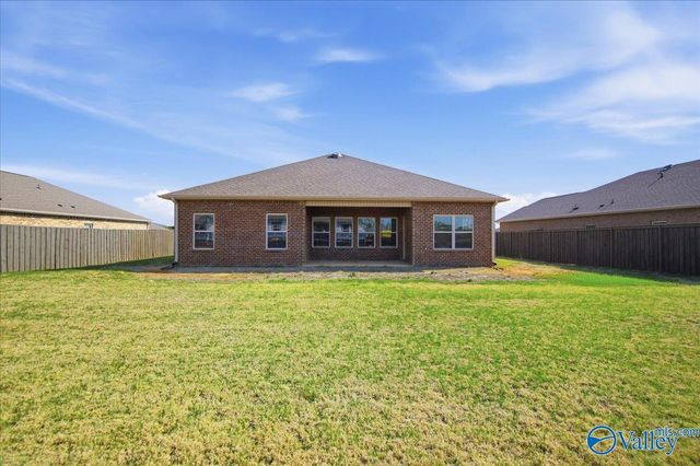 123 Blackburn Trace, Huntsville, AL 35811