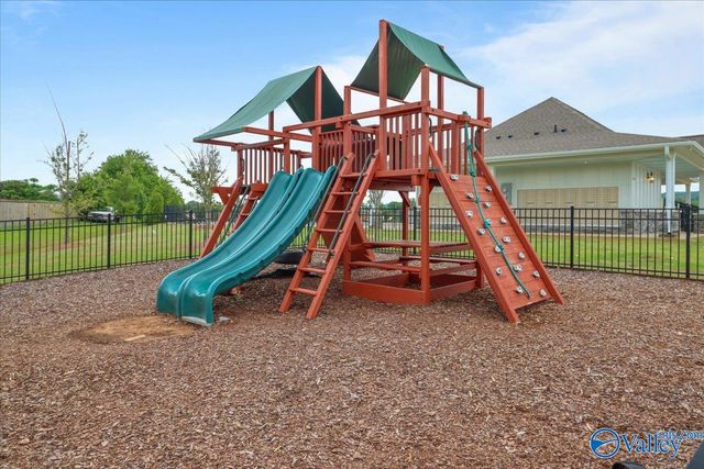 123 Blackburn Trace, Huntsville, AL 35811