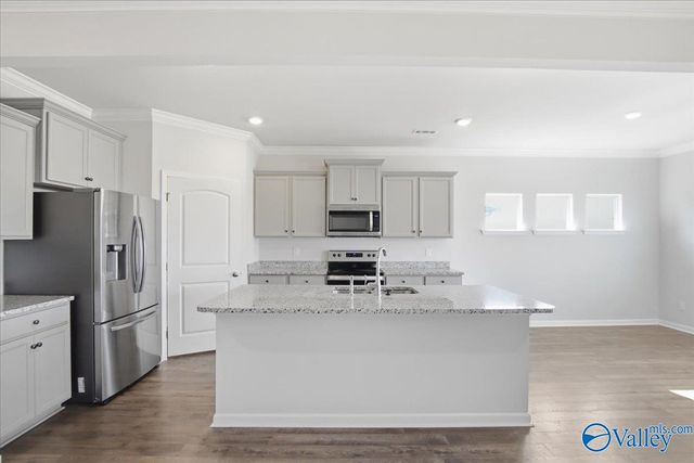 123 Blackburn Trace, Huntsville, AL 35811