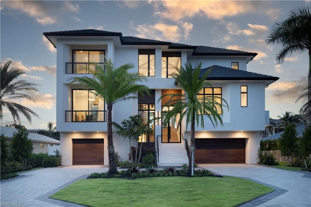 141 Channel DR, Naples, FL 34108