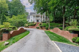 510 Londonberry Road, Atlanta, GA 30327