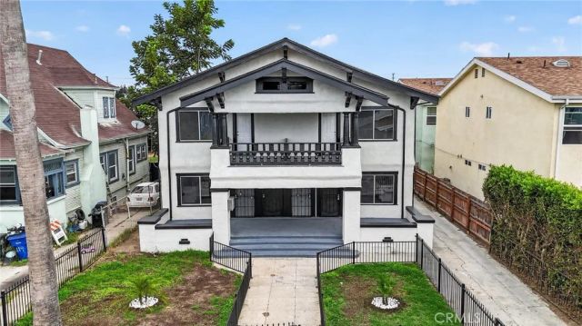 611 W 46th, Los Angeles, CA 90037