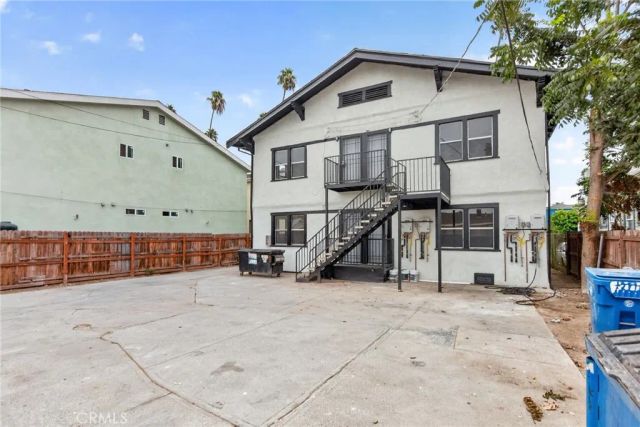 611 W 46th, Los Angeles, CA 90037