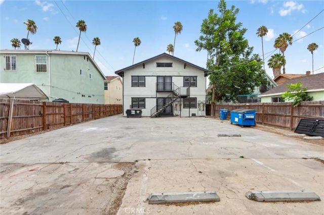 611 W 46th, Los Angeles, CA 90037