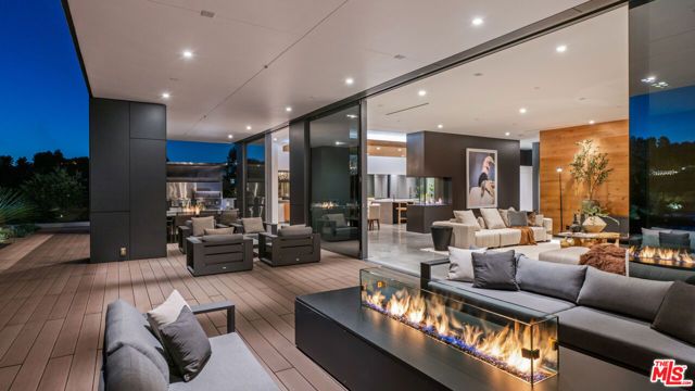 2341 Gloaming Way, Beverly Hills, CA 90210