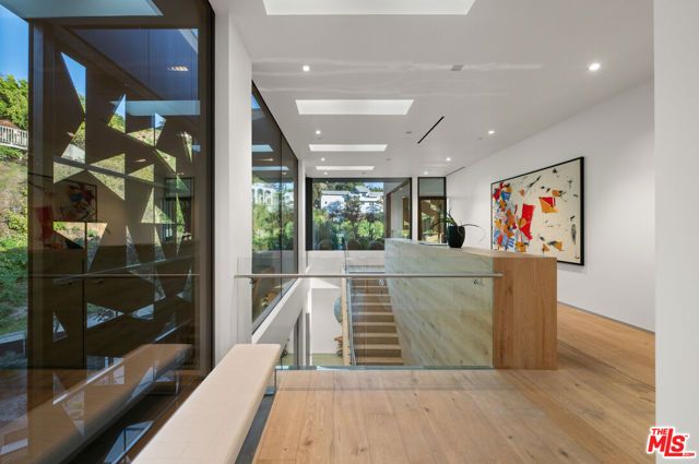 2341 Gloaming Way, Beverly Hills, CA 90210