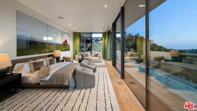 2341 Gloaming Way, Beverly Hills, CA 90210