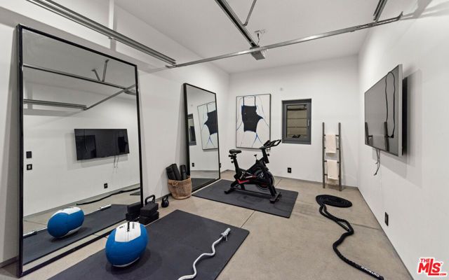 2341 Gloaming Way, Beverly Hills, CA 90210