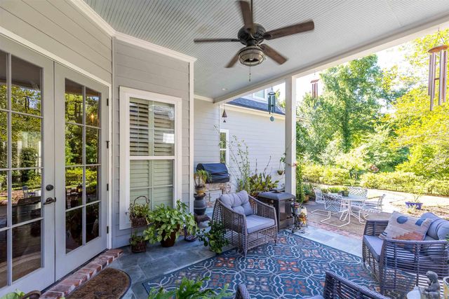 1922 Sugar Cane Ln, Baton Rouge, LA 70810