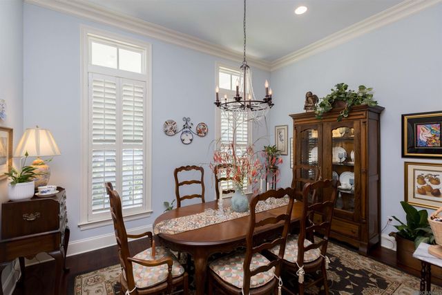 1922 Sugar Cane Ln, Baton Rouge, LA 70810