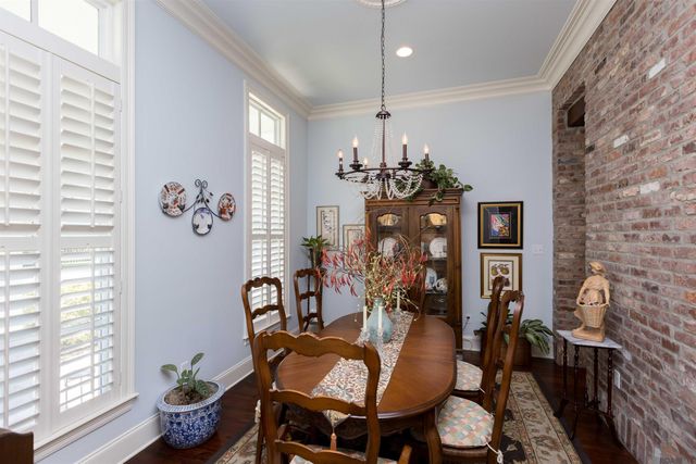 1922 Sugar Cane Ln, Baton Rouge, LA 70810
