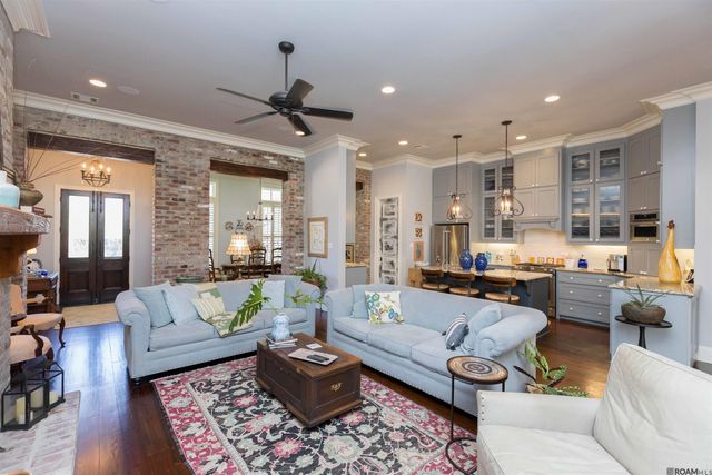 1922 Sugar Cane Ln, Baton Rouge, LA 70810