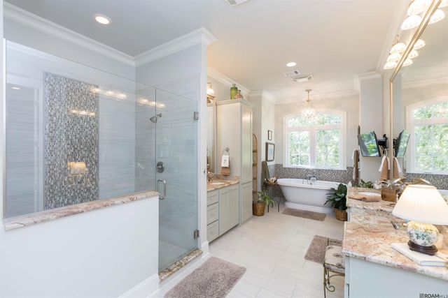 1922 Sugar Cane Ln, Baton Rouge, LA 70810