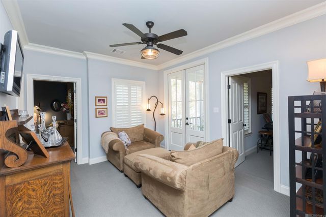 1922 Sugar Cane Ln, Baton Rouge, LA 70810