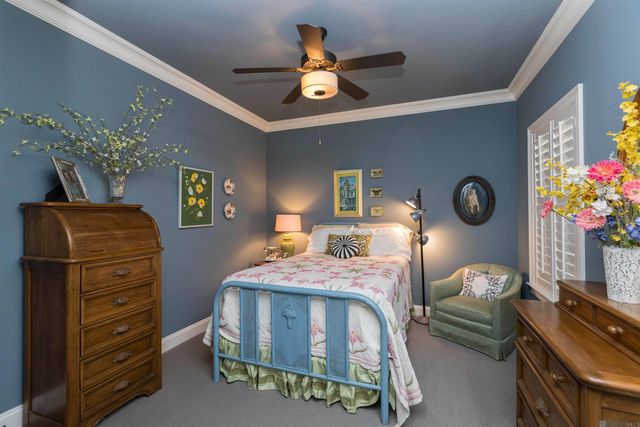 1922 Sugar Cane Ln, Baton Rouge, LA 70810