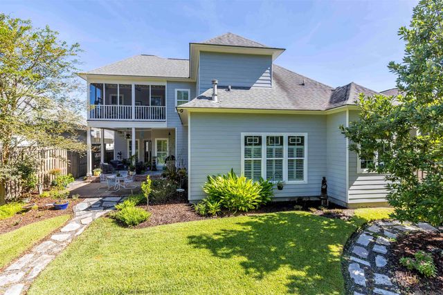 1922 Sugar Cane Ln, Baton Rouge, LA 70810