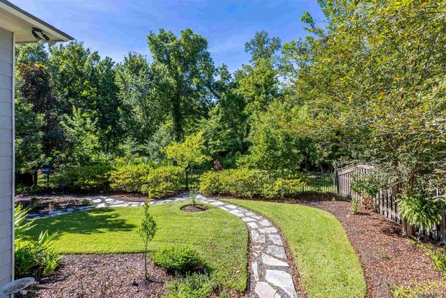 1922 Sugar Cane Ln, Baton Rouge, LA 70810