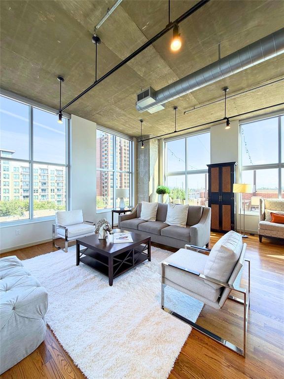 4899 Montrose Boulevard 1513, Houston, TX 77006