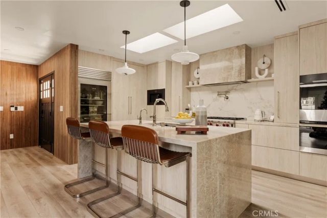 21231 San Miguel Street, Woodland Hills, CA 91364
