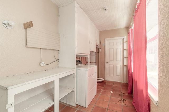 724 N OLEANDER AVENUE, Daytona Beach, FL 32118