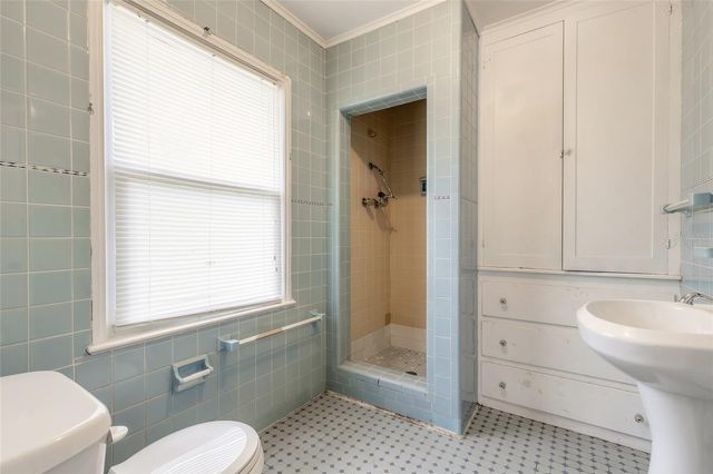 724 N OLEANDER AVENUE, Daytona Beach, FL 32118