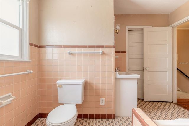 724 N OLEANDER AVENUE, Daytona Beach, FL 32118