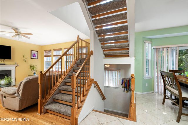 1 Warwick Place, East Windsor, NJ 08520