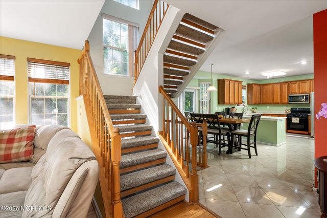 1 Warwick Place, East Windsor, NJ 08520