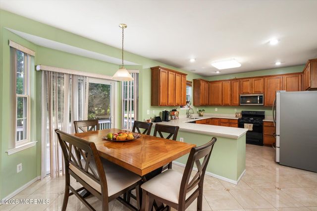 1 Warwick Place, East Windsor, NJ 08520