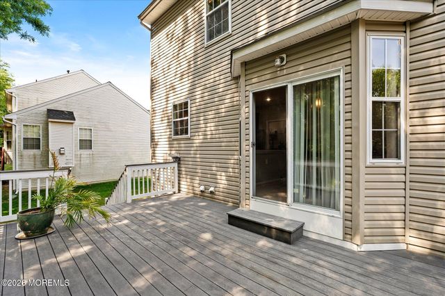 1 Warwick Place, East Windsor, NJ 08520