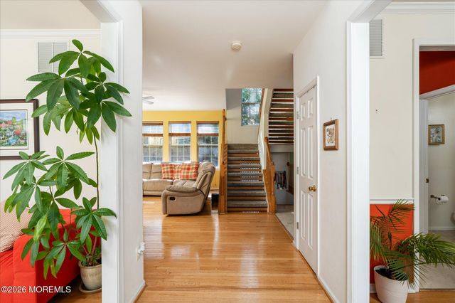 1 Warwick Place, East Windsor, NJ 08520