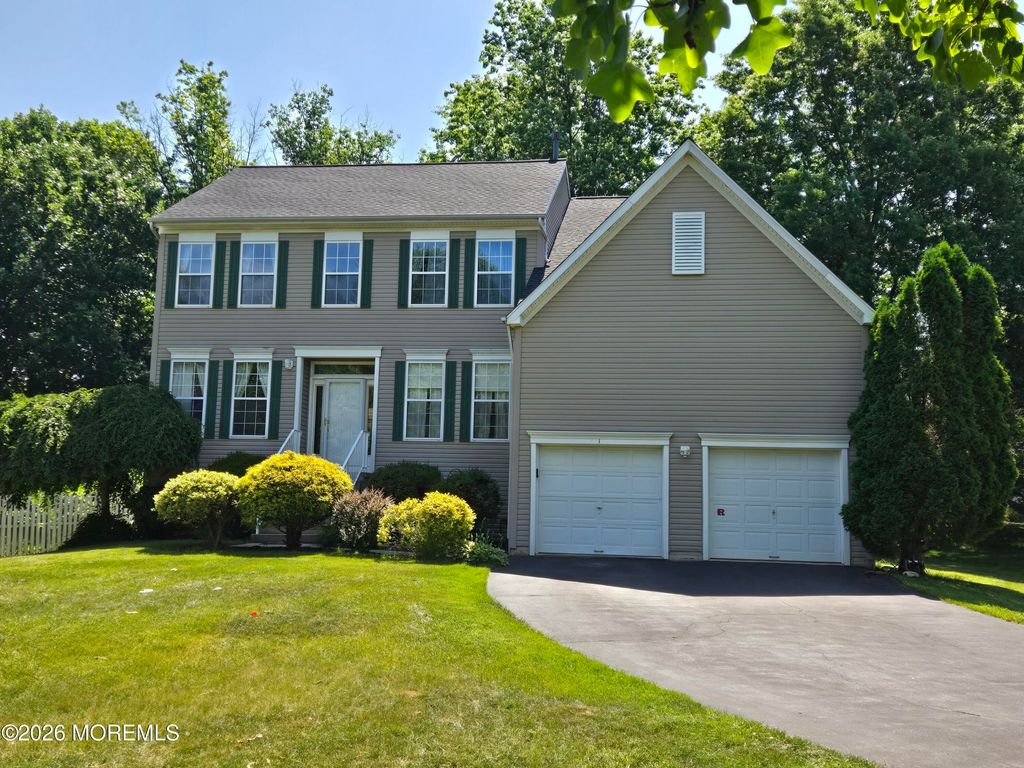 1 Warwick Place, East Windsor, NJ 08520