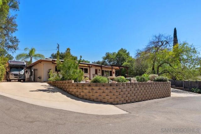 13118 Ha Hana Rd, Lakeside, CA 92040