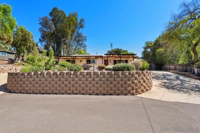 13118 Ha Hana Rd, Lakeside, CA 92040