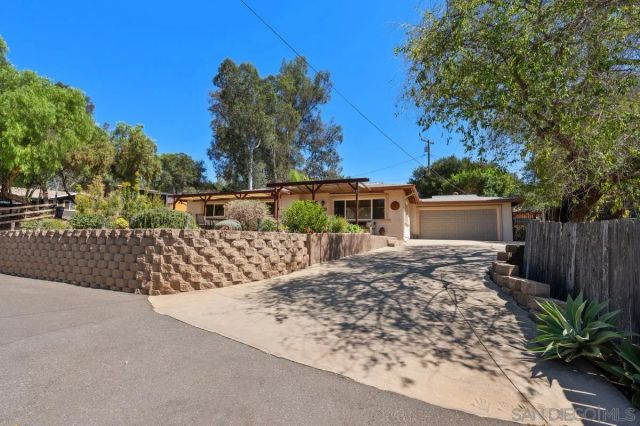 13118 Ha Hana Rd, Lakeside, CA 92040