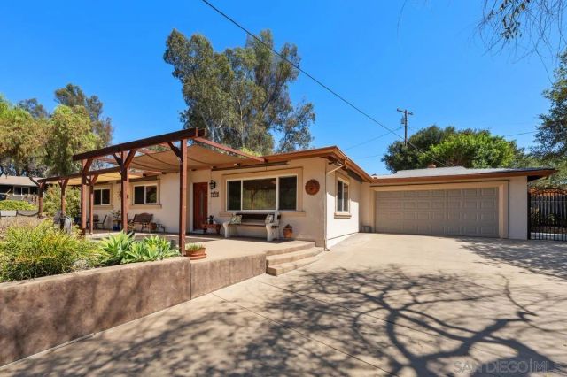 13118 Ha Hana Rd, Lakeside, CA 92040